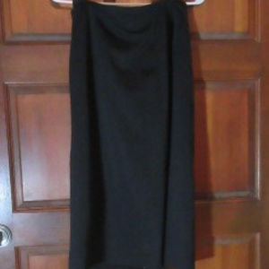 BLACK LINED MILES SKIRT Size 18